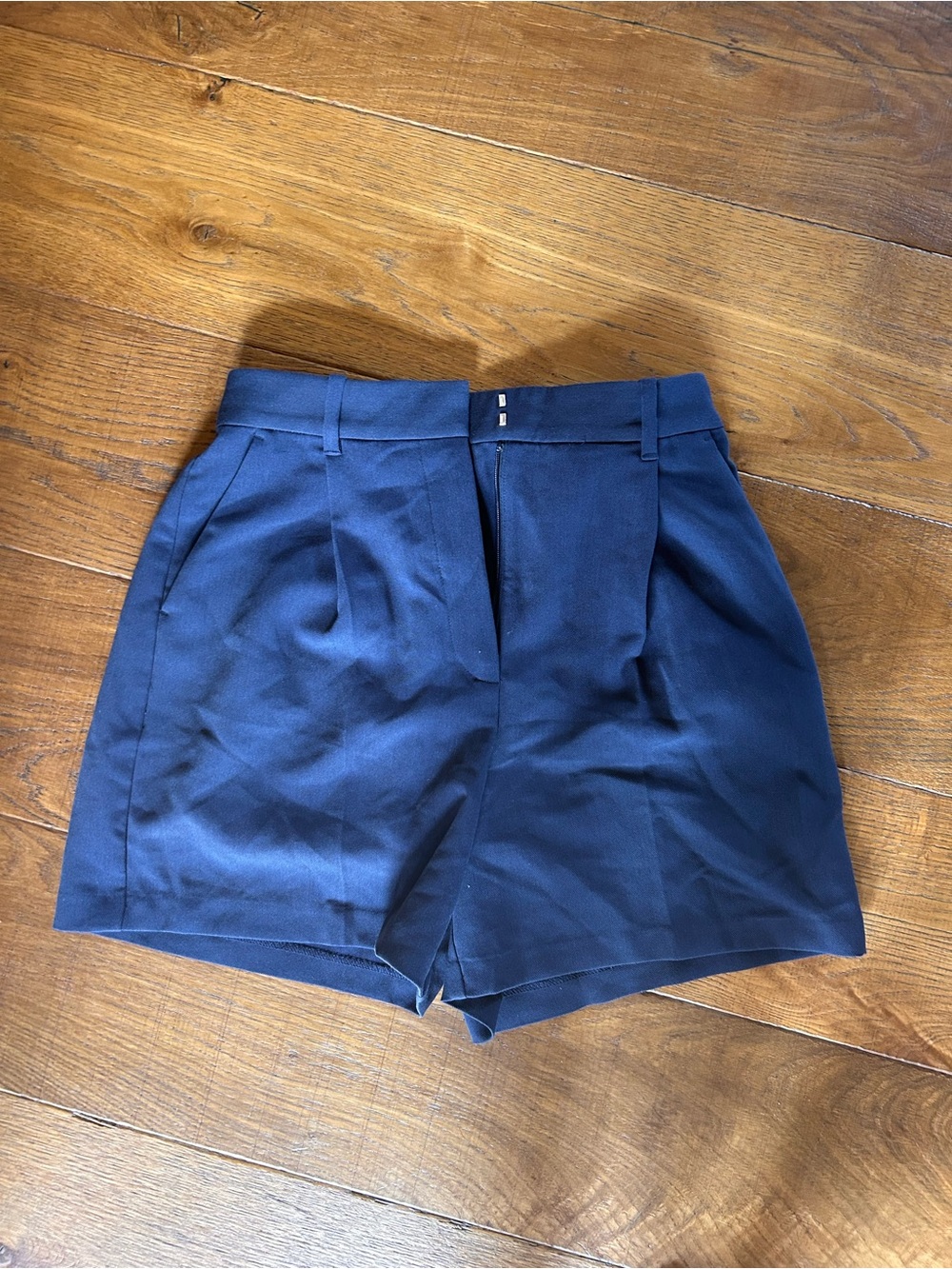 Abercrombie & Fitch Navy High-Waist Pleated Women's Shorts